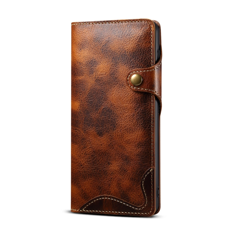 Para Samsung Galaxy S22 5G Denior Oil Wax Cowhide Botón magnético Funda de cuero genuino (Marrón)