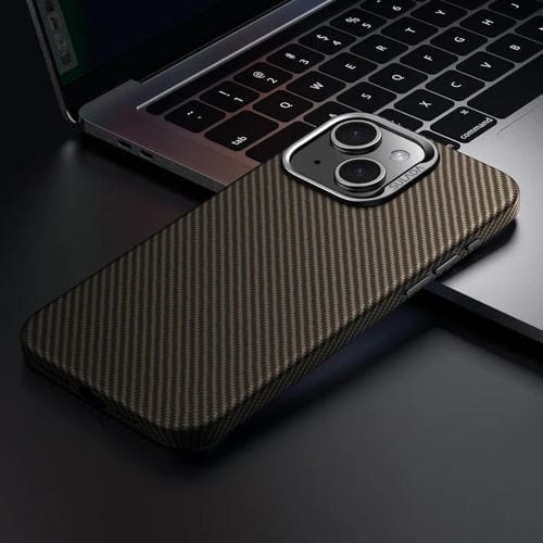 Funda para iPhone 15 Sulada 600D Textura Kevlar a Prueba de Golpes para PC (Marrón) - MOVILSTORE