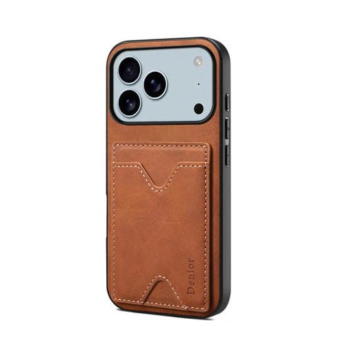 Funda trasera de PU Denior D06 para iPhone 17 Pro, con ranura para tarjetas (marrón)