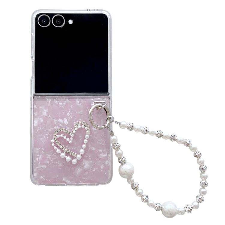 Funda para Samsung Galaxy Z Flip7 5G con textura perlada y patrón de corazón, con pulsera (rosa)
