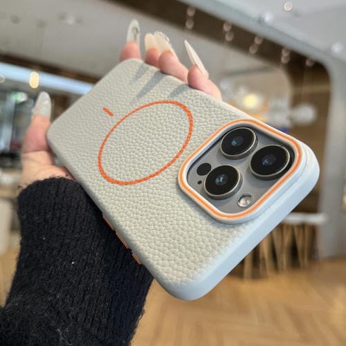 Funda TPU iPhone 13 Pro Diseño Grano de Lichi Anillo Naranja Magsafe (Gris)