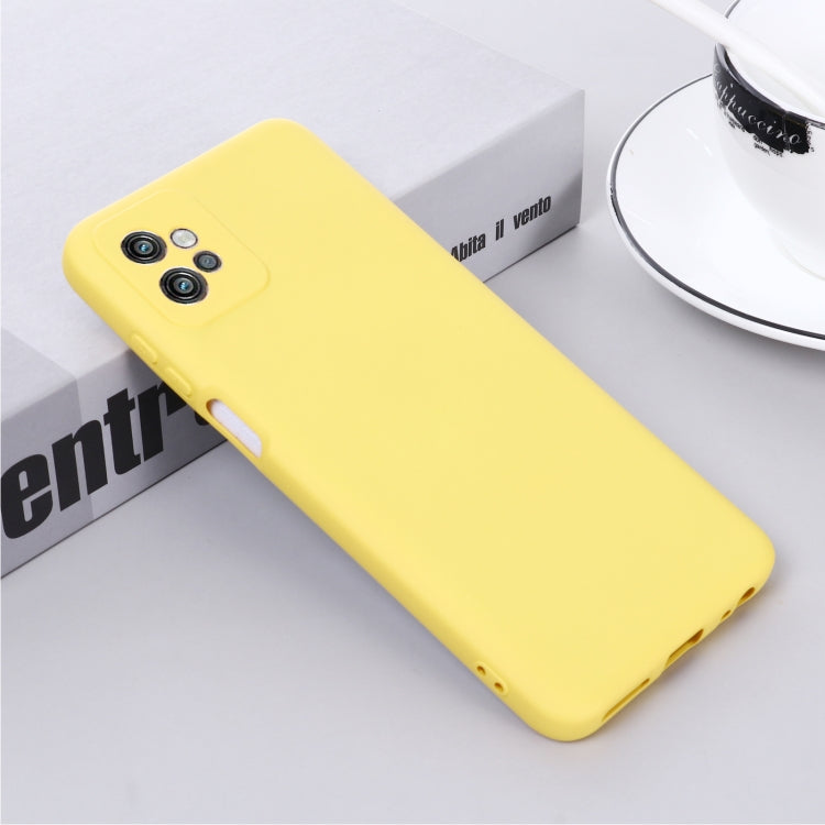 Para Motorola Moto G32 4G Funda protectora de cobertura completa de silicona líquida a prueba de caídas de color sólido (Amarillo)