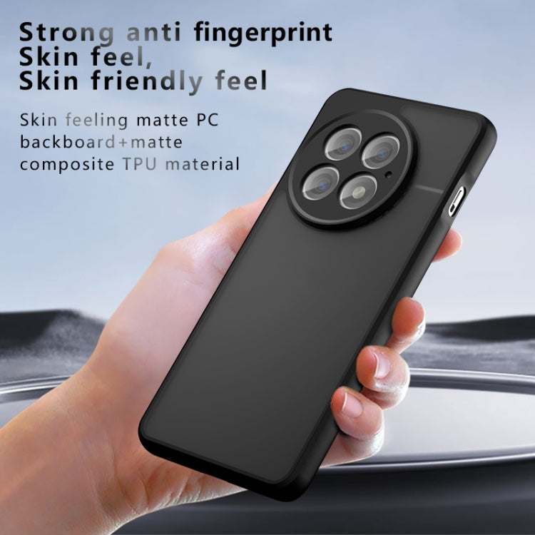 Funda híbrida TPU y PC para OnePlus 13 con orificio preciso (Transparente)