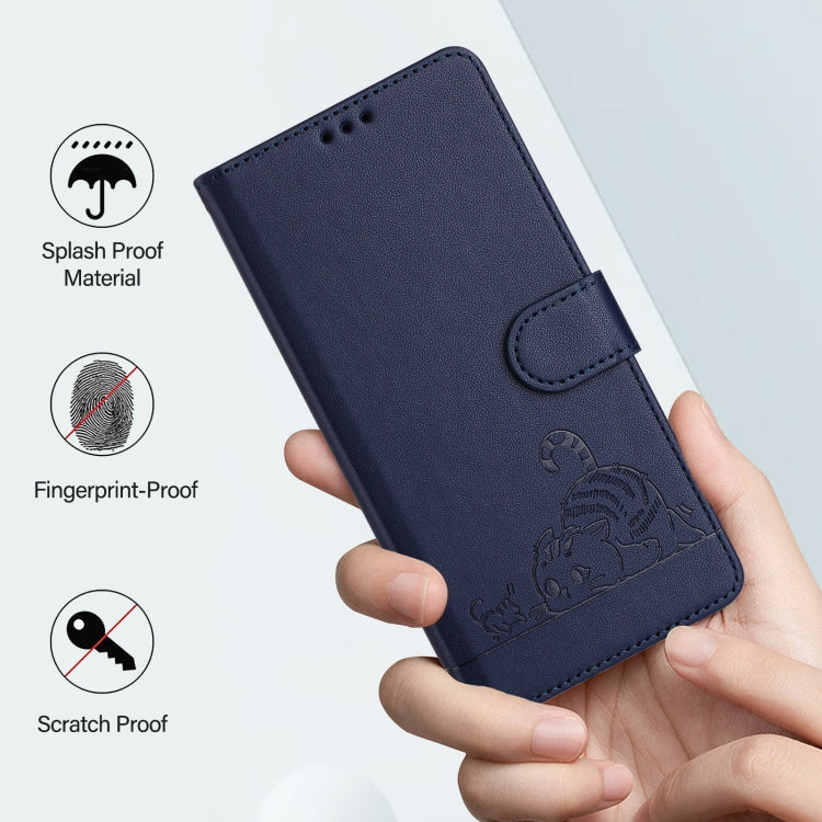 Funda para teléfono iPhone 15 Cat Rat patrón en relieve RFID PU con correa para la muñeca (Azul) - MOVILSTORE