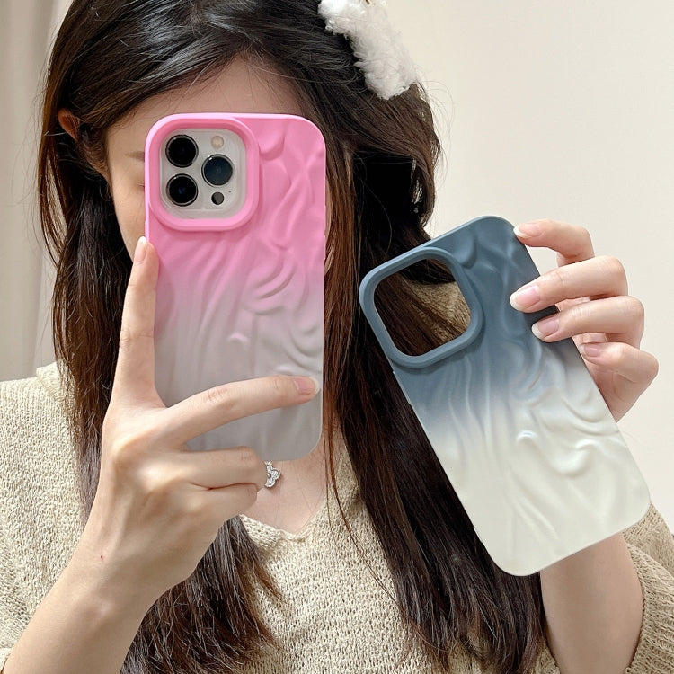 Funda TPU Esmerilada con Textura de Piel Efecto Degradado y Arrugas para iPhone 13 Pro (Rosa y Gris)