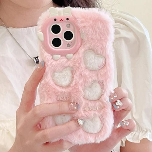 Funda TPU con Bordado de Felpa para iPhone 16 Pro Max (Corazón de Amor Blanco)