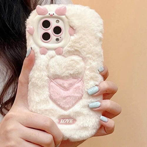 Funda TPU para iPhone 16 Pro con Bordado de Felpa (Corazón Beige)