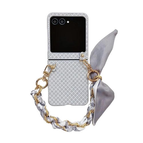Funda para Motorola Razr 50 Ultra con Diseño de Rombos y Diamantes Brillantes y Pulsera de Seda (Plateada)