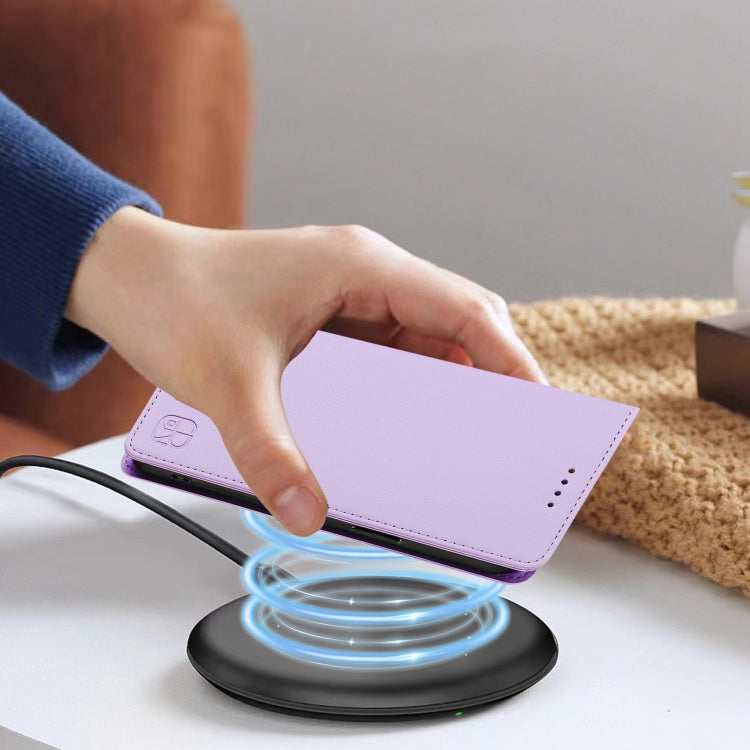 Funda de Cuero con Doble Pliegue y Succión Magnética RFID para TCL 40 XL/40T/T608DL RC01 (Morado Claro)