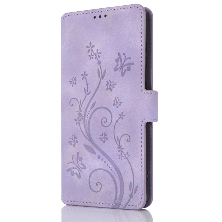 Funda de Cuero iPhone 15 Pro Max Relieve Mariposa y Flor Amor Ensueño (Morado)