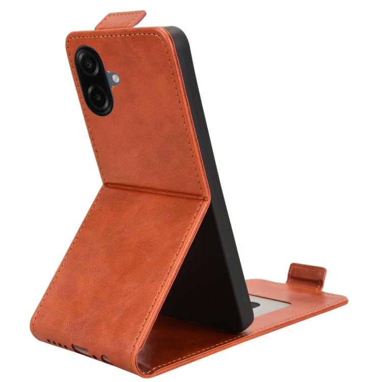 Funda magnética de cuero con tapa vertical y hebilla para Samsung Galaxy A07 4G (marrón)