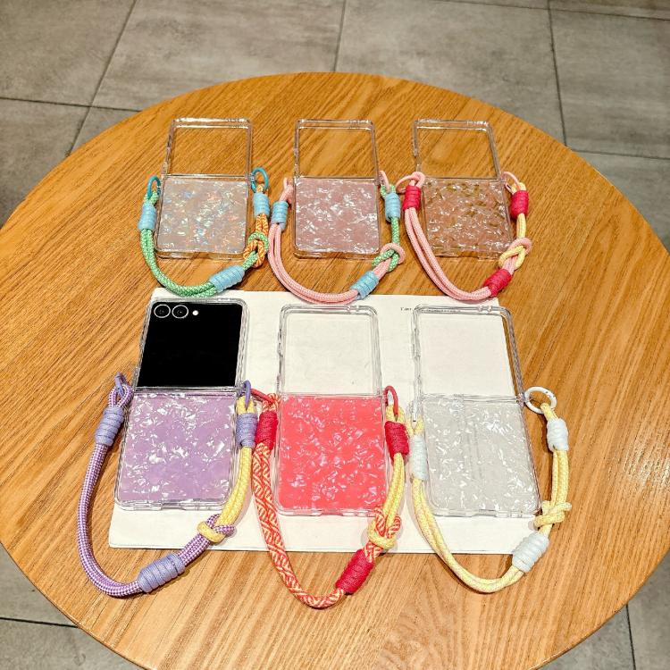 Funda para Samsung Galaxy Z Flip7 5G con textura perlada y hebilla lateral con pulsera arcoíris (rosa)
