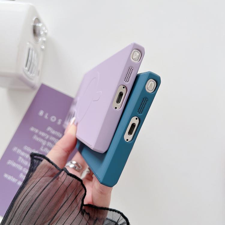 Funda magnética MagSafe de silicona líquida de color sólido para Samsung Galaxy A06 4G/5G (roja)