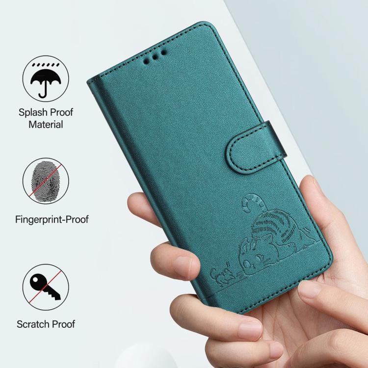 Funda de cuero RFID con estampado de gato y rata en relieve para Samsung Galaxy XCover7 Pro con cordón (verde pavo real)