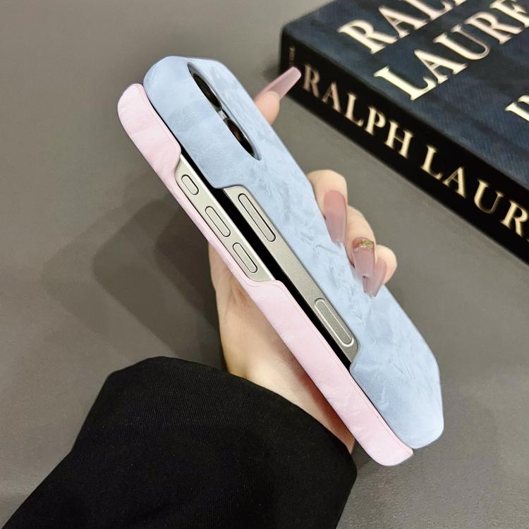 Funda de Cuero Aterciopelado para iPhone 15 Plus con Media Cobertura para PC (Verde)