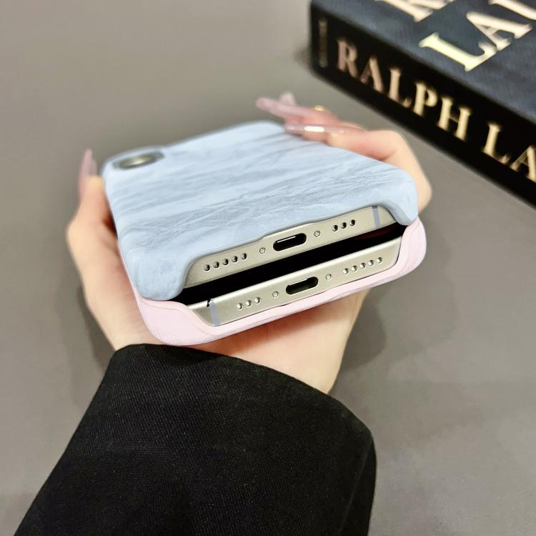 Funda de Cuero Aterciopelado para iPhone 15 Plus con Media Cobertura para PC (Verde)