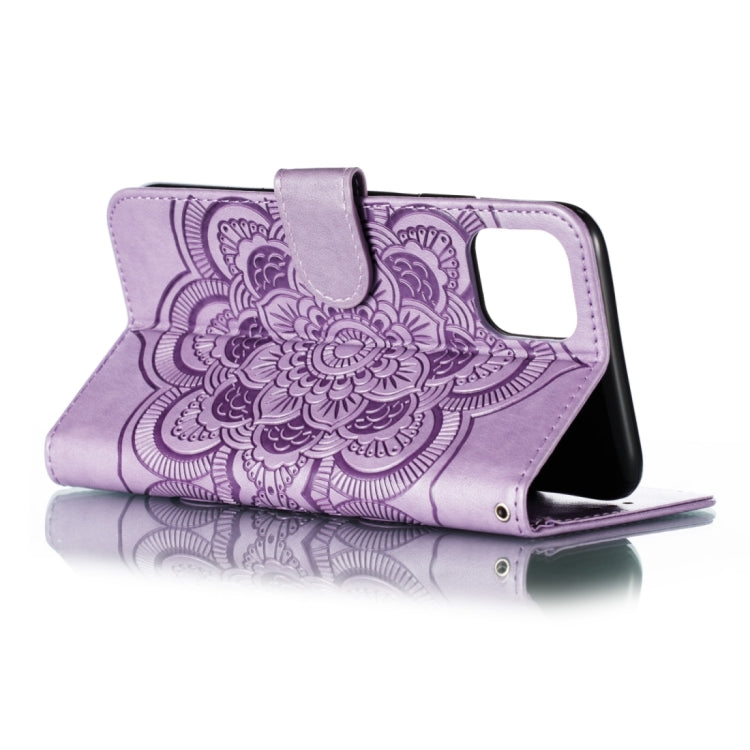 Para iPhone 15 Funda de Teléfono de Cuero con Tapa Horizontal con Patrón de Relieve de Mandala (Púrpura) - MOVILSTORE
