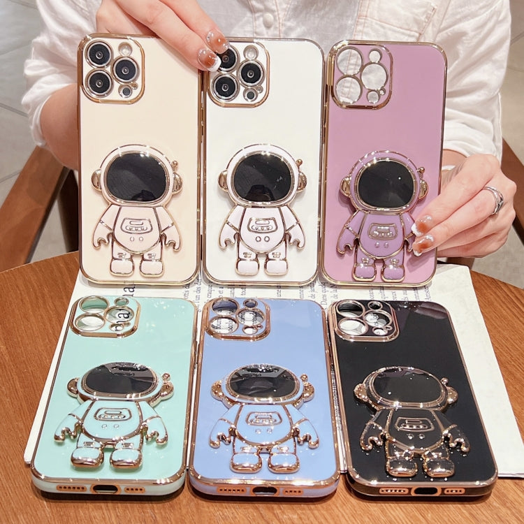 Para iPhone 15 Funda para Teléfono con Soporte de Astronauta Galvanizado (Púrpura) - MOVILSTORE