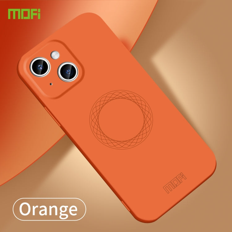 Para iPhone 15 Mofi Qin Series Magsafe Skin Feel Funda de Silicona para Teléfono con Todo Incluido (Naranja) - MOVILSTORE